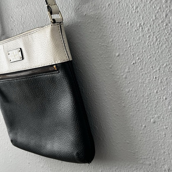 Kate Spade Black Cream Leather Crossbody Bag Adjustable Strap Minimalist Classic - Picture 5 of 11